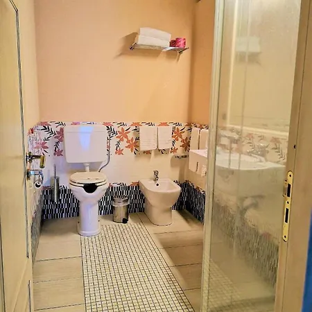 - Il Cavalluccio Marino Fronte Mare Bed & Breakfast Acireale